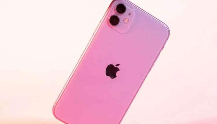 பாதி விலையை விட குறைவாக கிடைக்கிறது iPhone 11: அமேசானில் அதிரடி விற்பனை title=