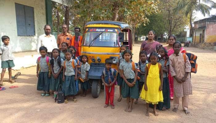 மாணவர்களுக்கு போக்குவரத்து வசதி: அசத்தும் அரசு பள்ளி ஆசிரியர்கள், உருக வைக்கும் ஆட்டோ ஓட்டுநர்