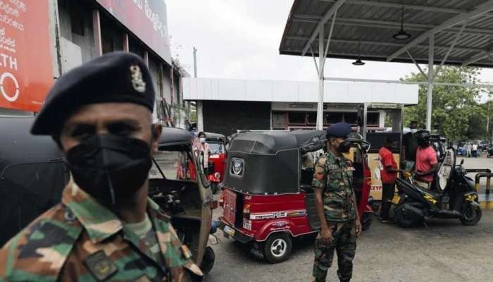 ராணுவக் கண்காணிப்பில் பெட்ரோல் டீசல் விற்பனை ! மோசமாகும் பொருளாதாரம்! தள்ளாடும் நாடு...