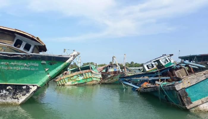 ‘எங்க படகு ஏலம்போய், எங்க கிட்டயே இரும்பா வருது’ - தமிழக மீனவர்கள் கண்ணீர் title=