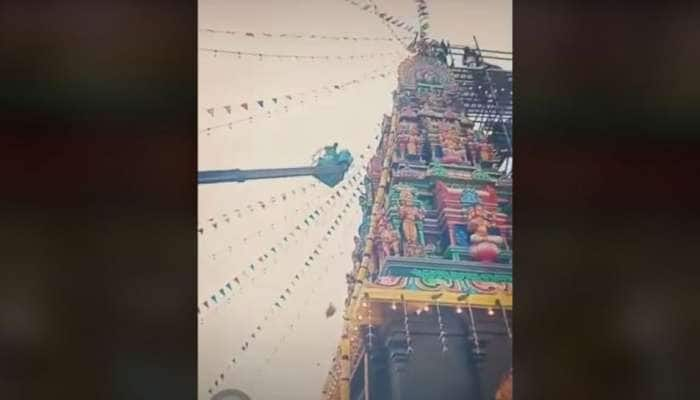 மலேஷியா  கோவில் கும்பாபிஷேகத்தில்  நடந்த சோகம்; பெண் ஒருவர் பலி title=