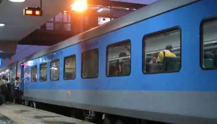 Indian Railways: டிக்கெட் முன்பதிவு விதிகளை மாற்றியது IRCTC, இனி நேரம் மிச்சமாகும்