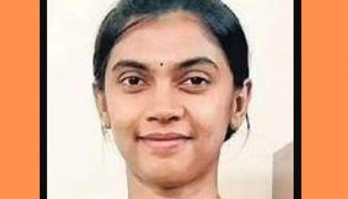 UPSC Topper: கோவை பெண் தமிழகத்தில் முதலிடம், ஏஐஆர் 42 பெற்று சாதனை