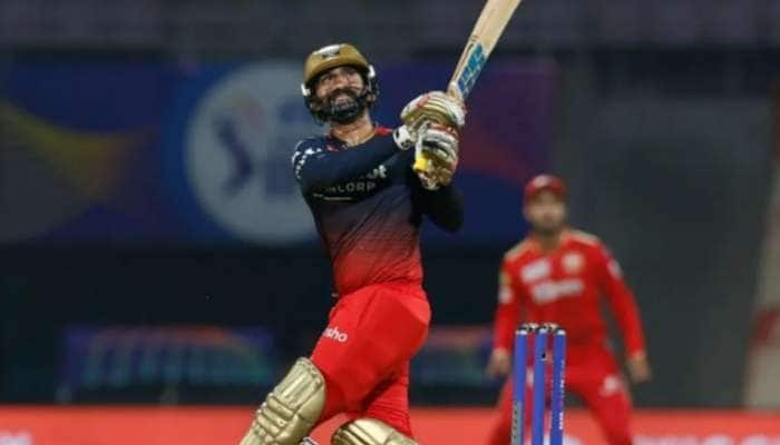 Dinesh Karthik: தினேஷ் கார்த்திக்கால் இந்திய அணியில் பறிபோன 2 பேரின் வாய்ப்பு title=