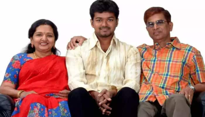 தாய், தந்தையை தனியாக தவிக்கவிட்ட விஜய்?