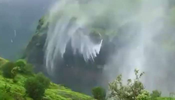 Viral Video: ஆவியாகிப்போகும் மாய நீர் வீழ்ச்சியின் கண்கொள்ளாக் காட்சி