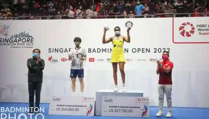 PV Sindhu சிங்கப்பூர் ஓப்பன் வெற்றியின் புகைப்படத் தொகுப்பு 