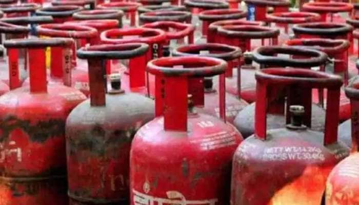 Free LPG Cylinder: ரேஷன் கார்டு இருக்கா? இலவச கேஸ் சிலிண்டர் பெறுங்கள் title=