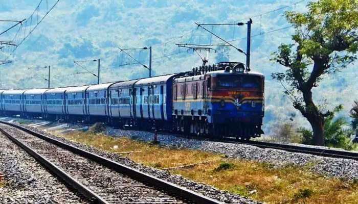 Indian Railways: தூய்மைக்கு பெயர் பெற்ற  &#039;5&#039; ரயில் நிலையங்கள்