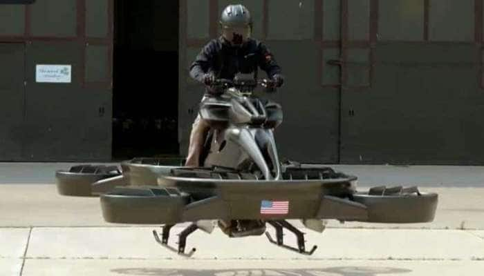 HOVERBIKE: பைக்கில் பறப்பவரா? இனி பறக்கும் பைக்கிலேயே பறக்கலாம்! வைரலாகும் வீடியோ 