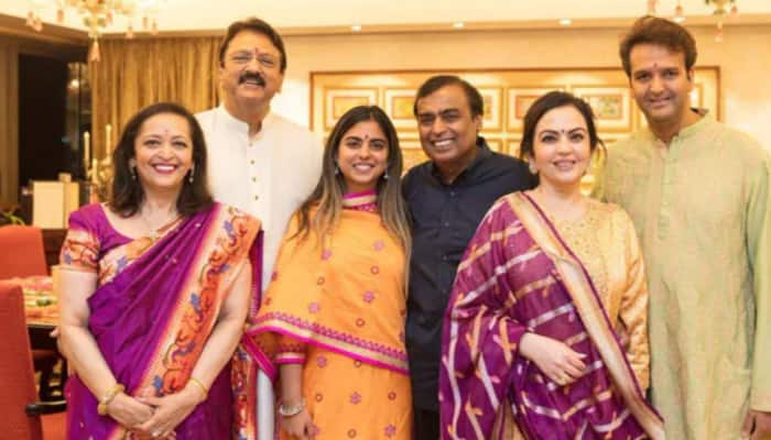 Isha Ambani Baby: அம்பானி குடும்பத்திற்கு வந்தாச்சு புதிய &#039;வாரிசு&#039;.. இரட்டை குழந்தைகளுக்கு தாயான இஷா அம்பானி!