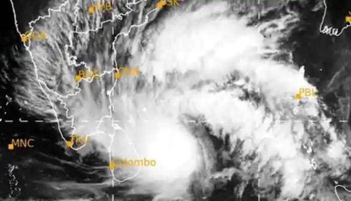 Cyclone Mandous Live: மாண்டஸ் புயலின் நிலை என்ன?... வானிலை ஆய்வு மையத்தின் லேட்டஸ்ட் அப்டேட் title=