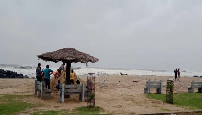  Cyclone Mandous Live:மாண்டஸால் வந்த சோதனை - சுற்றுலா தலங்கள் மூடப்பட்டன title=