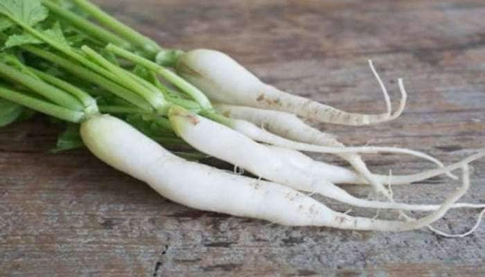 Radish Side Effects: இந்த பிரச்சனை உள்ளவர்கள் தப்பித்தவறி கூட முள்ளங்கியை உட்கொள்ள வேண்டாம் title=