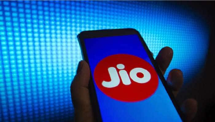 Jio Happy New Year 2023 offer: தினமும் 2.5ஜிபி, 1 வருடத்திற்குக் கவலை இருக்காது