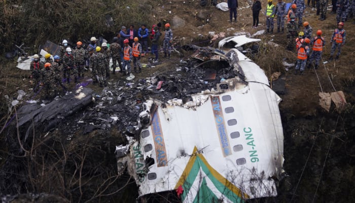 Nepal Plane Crash: 2006இல் கணவர், 2023இல் மனைவி - விமான விபத்துகளில் பலியான விமானி ஜோடிகள் title=