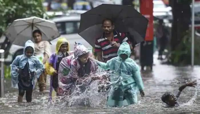 அதிகாலை முதல் கனமழை... பள்ளி, கல்லூரிகள் விடுமுறை அறிவிப்பு