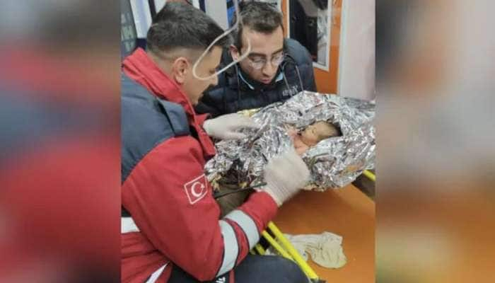 Turkey earthquake: 90 மணி நேரங்களுக்கு பின் உயிருடன் மீட்கப்பட்ட 10 நாள் குழந்தை! title=