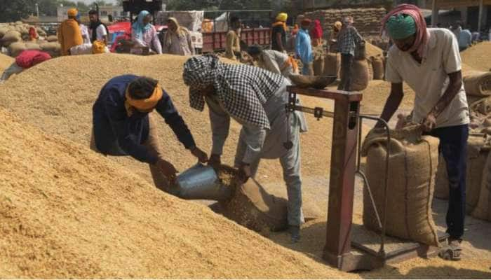 நெல் கொள்முதலில் கையூட்டா? 90 பேரை பணி நீக்கம் செய்த தமிழ்நாடு அரசு title=