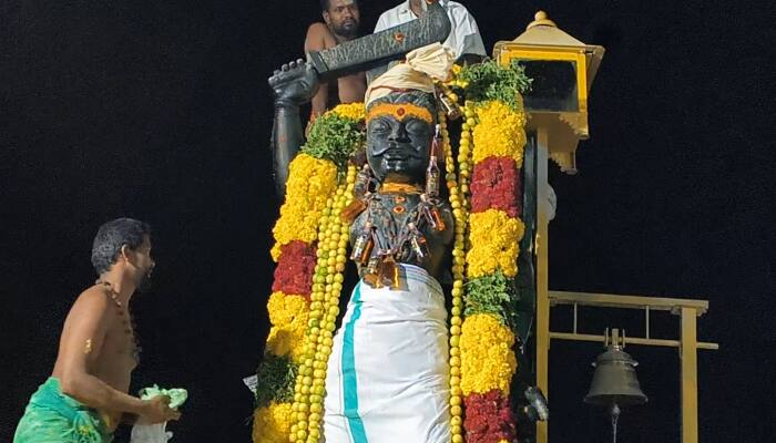 கருப்பசாமிக்கு சாராயத்தால் அபிஷேகம் செய்து கிடா வெட்டி வழிபாடு!
