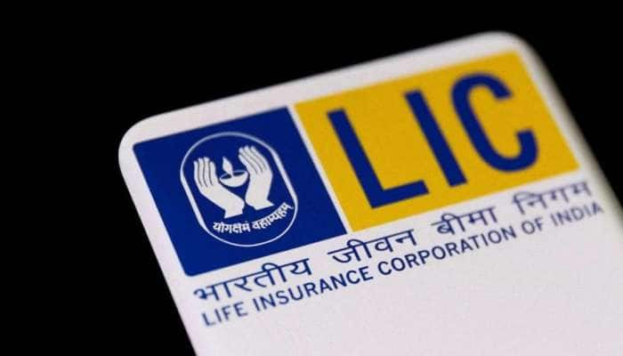 LIC பாலிசிதாரர்களுக்கு எச்சரிக்கை: மார்ச் 31ம் தேதிக்குள் இதை செய்ய வேண்டும்!