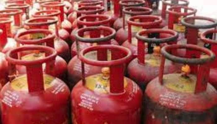 PMUY: எல்பிஜி சிலிண்டர் விலை குறைகிறது! பிரதம மந்திரி உஜ்வலா திட்டம் அப்டேட்