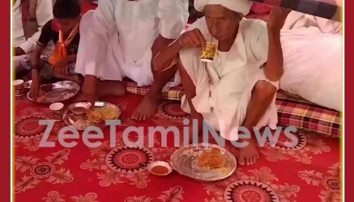 Wedding Funny Video: People Continue Eating Despite Rain in Marriage 