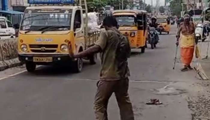 போதையில் பரதநாட்டியம் போட்ட குடிமகன் - குமாரபாளையத்தில் அட்டகாசம்: வீடியோ