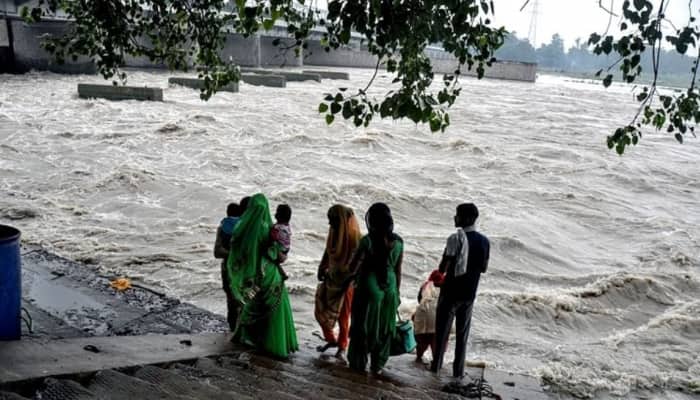Delhi Yamuna Floods: மழை இன்னும் பெய்தால் நிலைமை மோசமாகும்... டெல்லியின் நிலை என்ன?