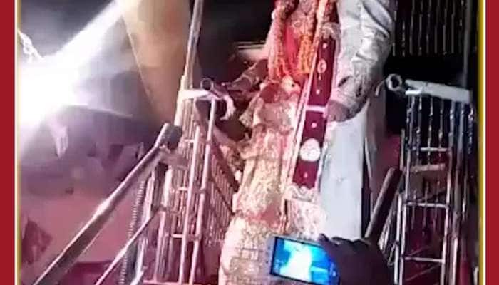Funny Wedding Viral Video: Bride Groom Fall On Stage, See The Reason