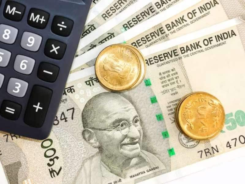 8th Pay Commission ஜாக்பாட் அப்டேட்: மத்திய அரசு ஊழியர்களுக்கு 44% ஊதிய உயர்வு... அறிவிப்பு எப்போது? title=