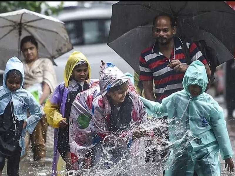 Heavy Rain In Tamil Nadu Chennai And Other Districts Announced School ...