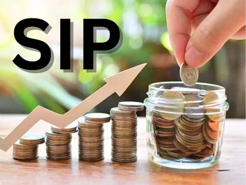 SIP Calculator: வெறும் ரூ.150 சேமித்து ரூ.22,70,592 பம்பர் லாபம் பெறுவது எப்படி?