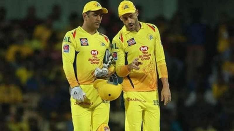 Dhoni: RCB கோப்பையை வெல்ல நீங்க ஹெல்ப் பண்ணலாமே? - ரசிகரின் கேள்விக்கு தோனியின் ரியாக்ஷன்