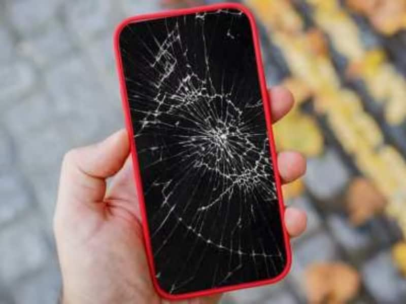 இந்த மொபைல் டிஸ்பிளே உடையவே உடையாது... Tempered Glass தேவையே இல்லை - முழு விவரம்!