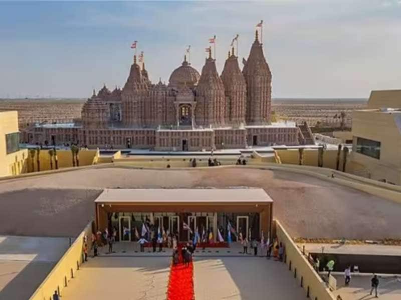 அபுதாபி இந்து கோவிலில் பொதுமக்கள் தரிசனம் செய்ய அனுமதி.. ஆனால் சில விதிமுறைகள் உண்டு அபுதாபி இந்து கோவிலில் பொதுமக்கள் தரிசனம் செய்ய அனுமதி.. ஆனால் சில விதிமுறைகள் உண்டு