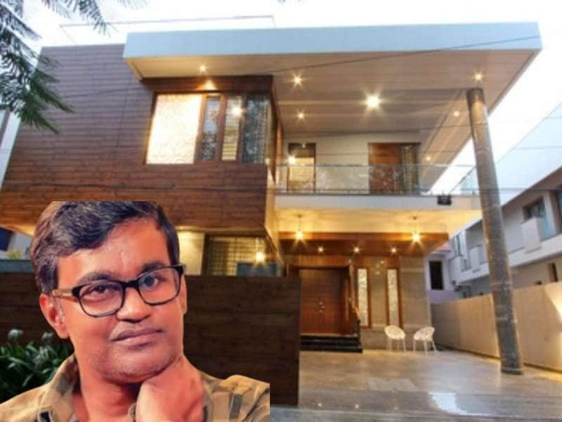 Selvaraghavan : செல்வத்தில் புரளும் செல்வராகவன்! எத்தனை கோடி சொத்துகளுக்கு அதிபதி தெரியுமா?