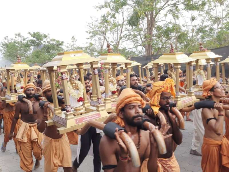 63 நாயன்மார்களுடன் ஆதியோகி தேர் பவனி! ஈஷாவுக்கு பாத யாத்திரை வந்த சிவ பக்தர்கள்! 