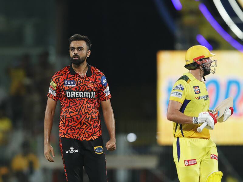 CSK vs SRH: உனத்கட் போட்ட அந்த ஒரு ஓவர்... திணறிய ருத்ராஜ் - தூபே... இந்த ஸ்கோர் போதுமா?