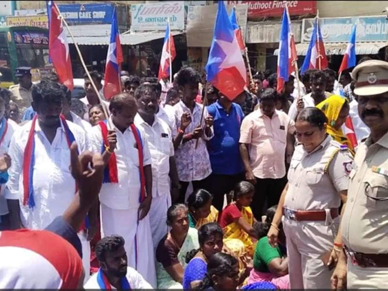 மேலூரில் நடைபெறும் வன்கொடுமைகள்: விடுதலை சிறுத்தைகள் கட்சி சார்பில் கண்டன ஆர்ப்பாட்டம் title=