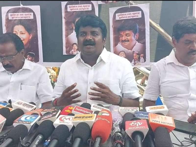 கொரோனா தடுப்பூசி குறித்து பெரிய அளவில் அச்சபட தேவையில்லை: முன்னாள் அமைச்சர் விஜயபாஸ்கர்