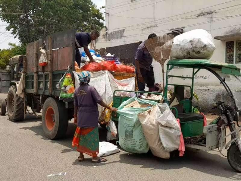 கரூரில் கடும் வெப்ப அலை... மதிய  நேர வேலைக்கு விலக்கு அளிக்க கோரிக்கை..!!