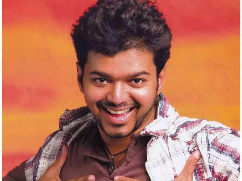 'தளபதி' விஜய்யின் 50வது பிறந்த நாள்.. ரீ ரிலீஸாகும் பிளாக்பஸ்டர் படம் 'போக்கிரி' title=