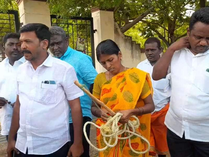 தொழிலாளியை கொடூரமாக தாக்கிய கோழிப்பண்ணை உரிமையாளர்... கரூரில் அதிர்ச்சி சம்பவம்..!!