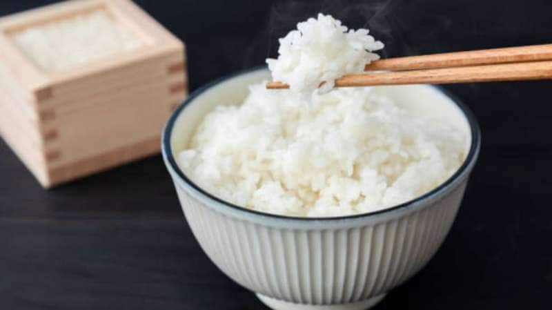 White Rice | 30 நாட்கள் வெள்ளை அரிசி சாப்பிடாமல் இருந்தால் நடக்கும் மோசமான மாற்றங்கள்..! title=