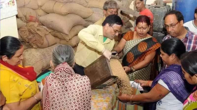 இனி ரேஷன் கடைகளுக்கு போக தேவையில்லையா? வீடுகளுக்கே நேரடியாக வரும் பொருட்கள்?